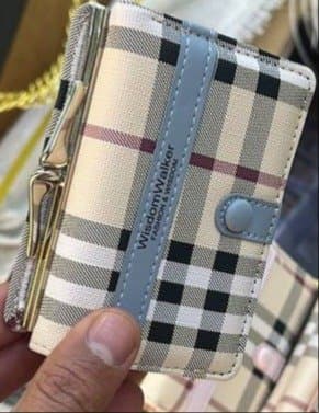 Petite porte monnaie de bonne qualité