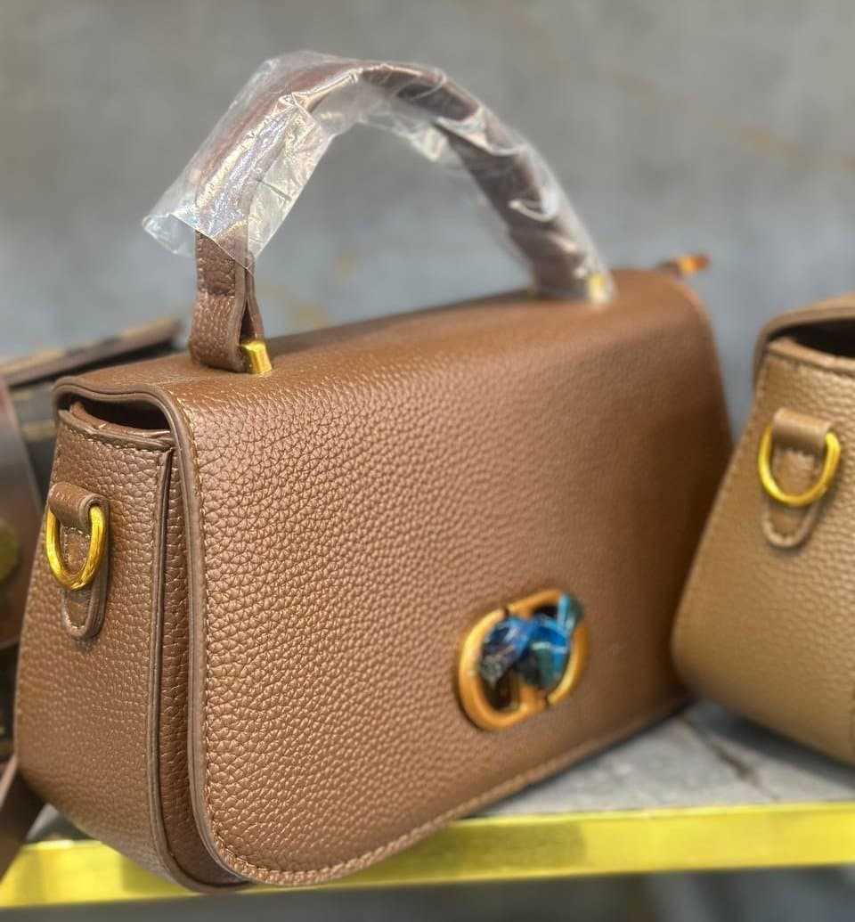 Sac de bonne qualité on maronne et beige